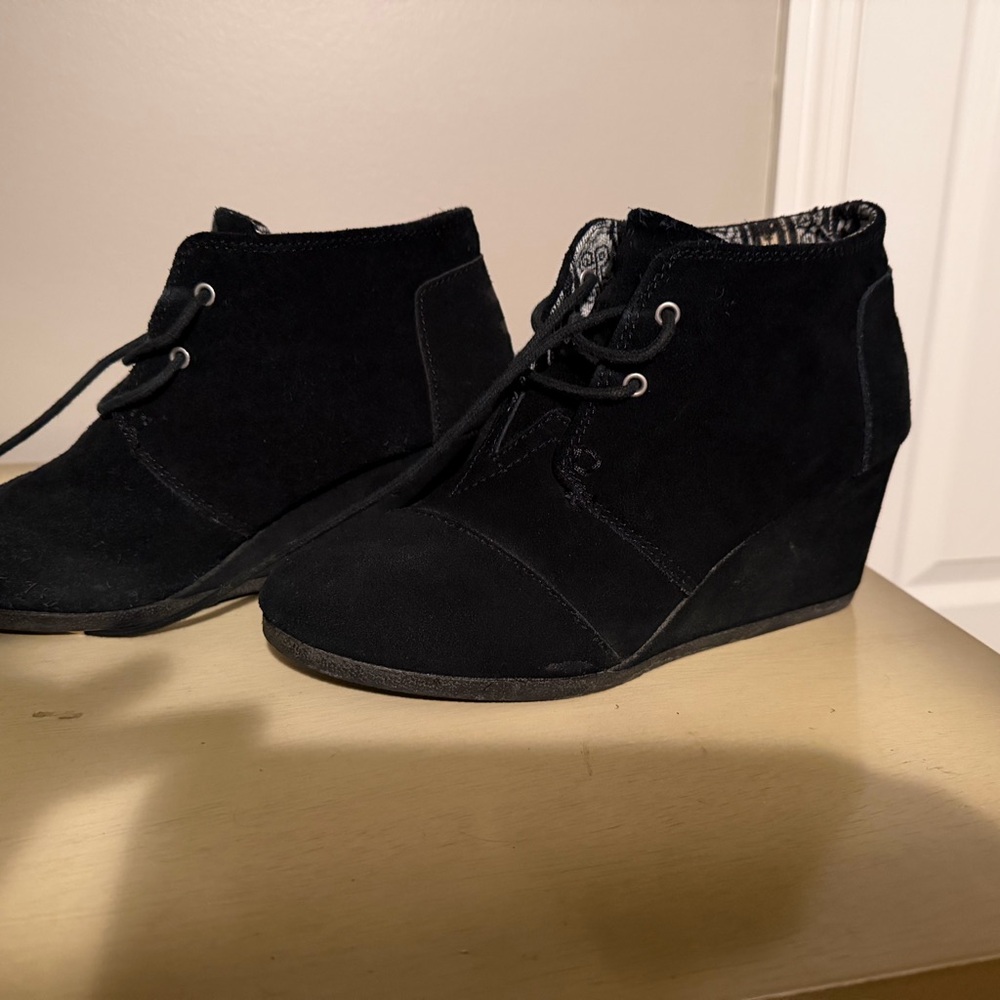 Toms desert Suede wedge boot